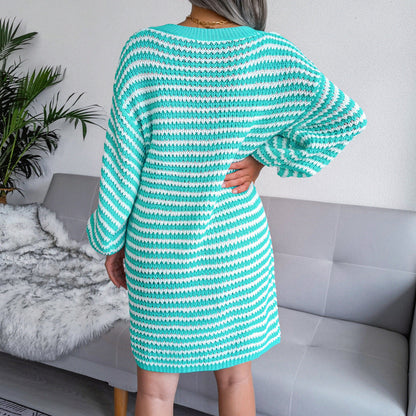 Stripe Frenzy Pulloverkleid mit V-Ausschnitt