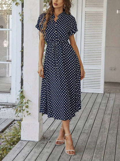 – a-linien-kleid mit polka-dot-print und v-ausschnitt