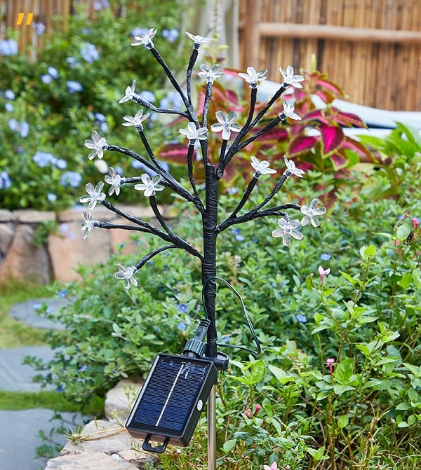 SolaBlooms™ - Mehrfarbige Wasserdichte Solar-Gartenlichter