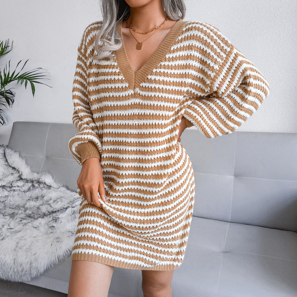 Stripe Frenzy Pulloverkleid mit V-Ausschnitt