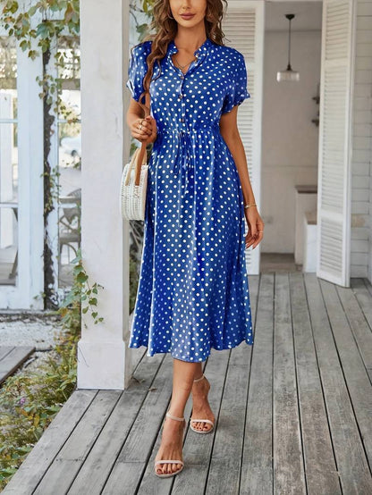 – a-linien-kleid mit polka-dot-print und v-ausschnitt